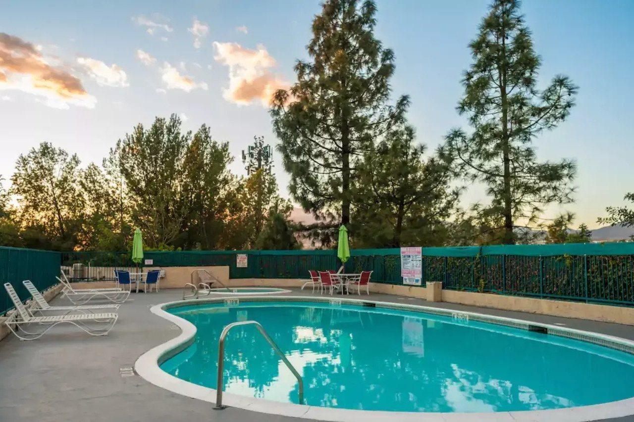 San Bernandino Inn & Suites San Bernardino Bagian luar foto