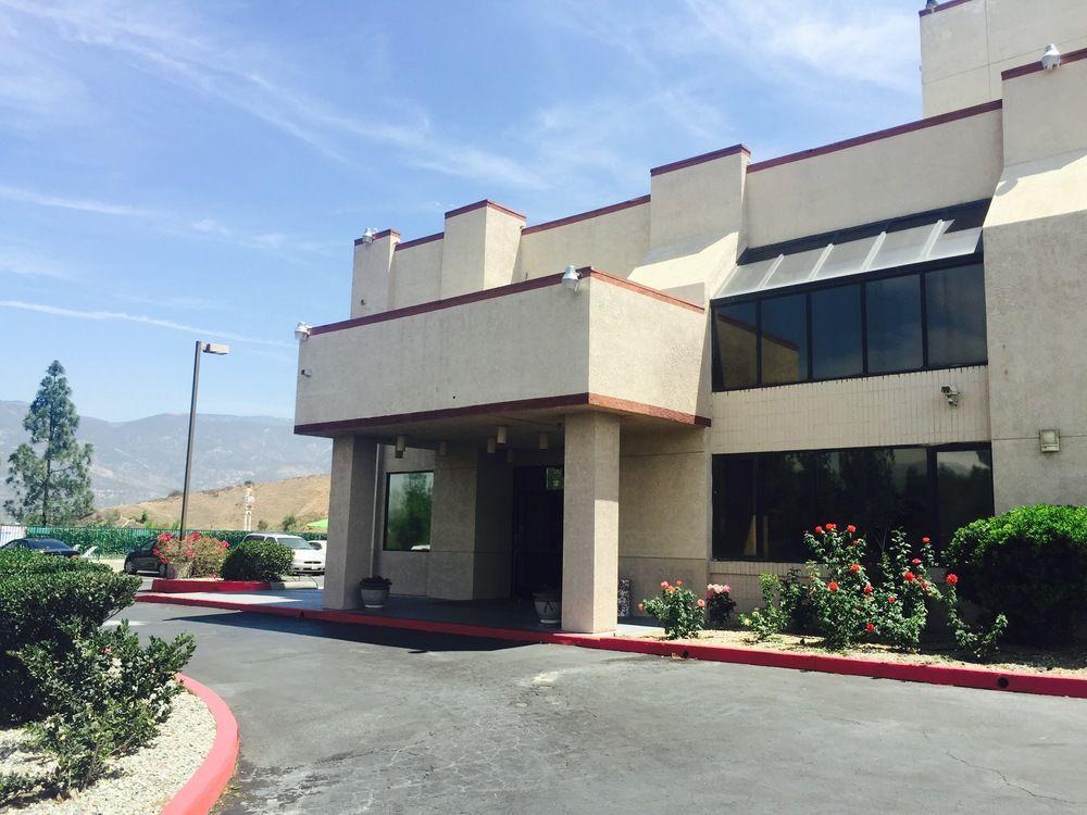 San Bernandino Inn & Suites San Bernardino Bagian luar foto
