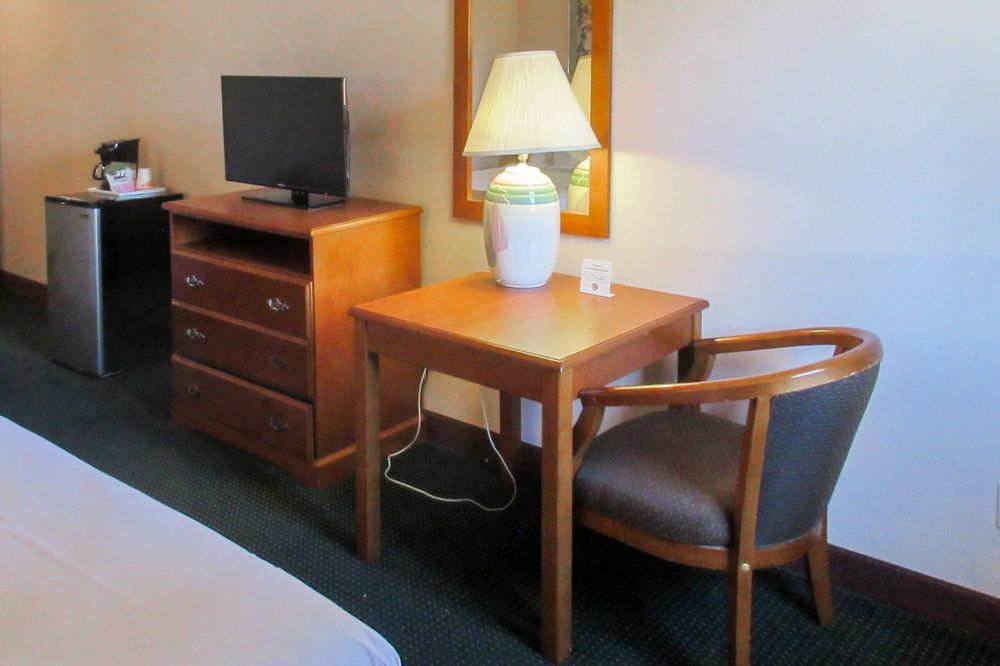San Bernandino Inn & Suites San Bernardino Bagian luar foto