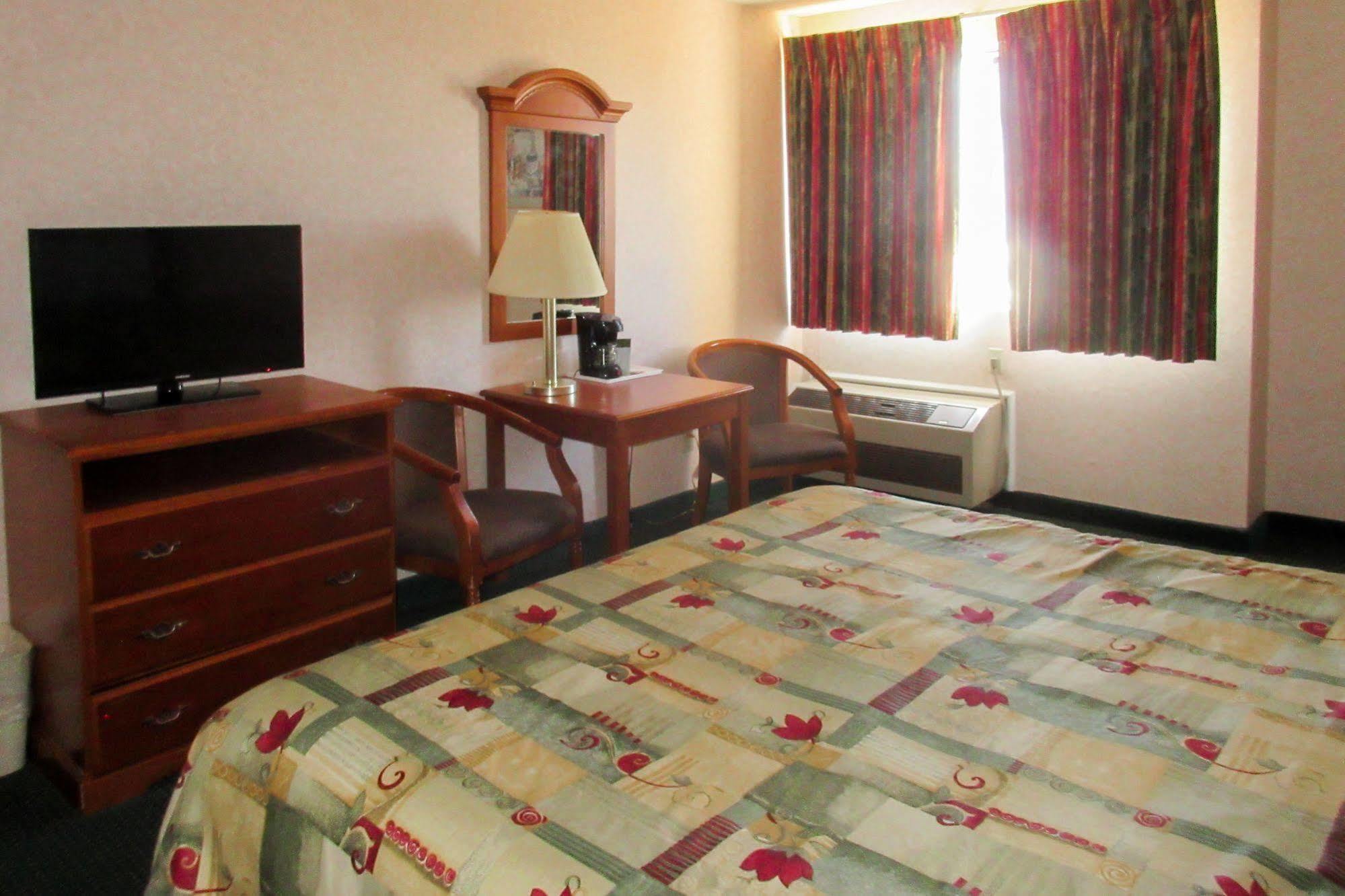 San Bernandino Inn & Suites San Bernardino Bagian luar foto