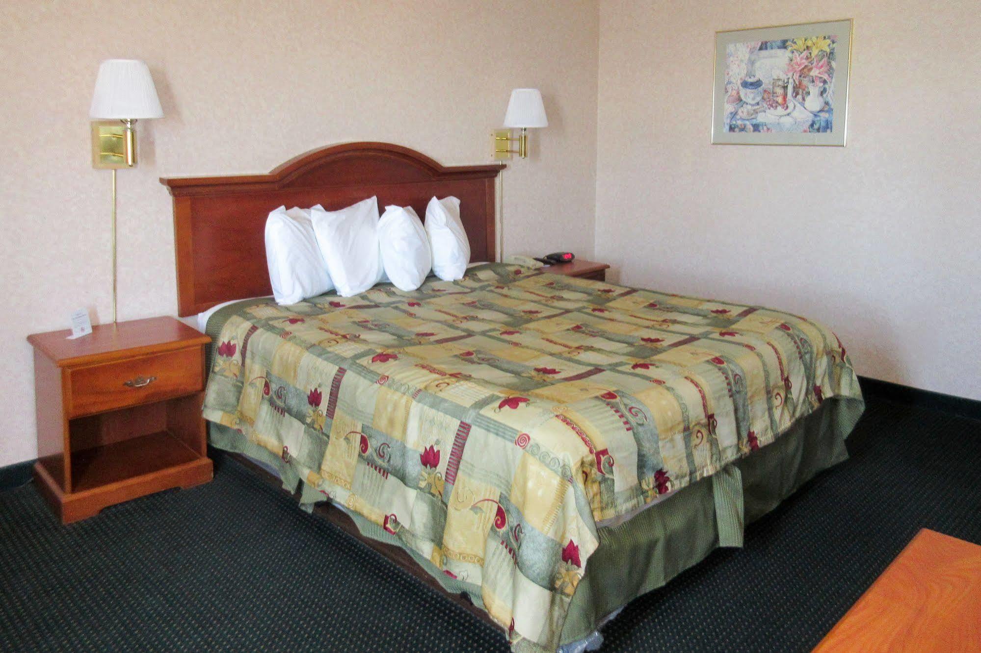 San Bernandino Inn & Suites San Bernardino Bagian luar foto