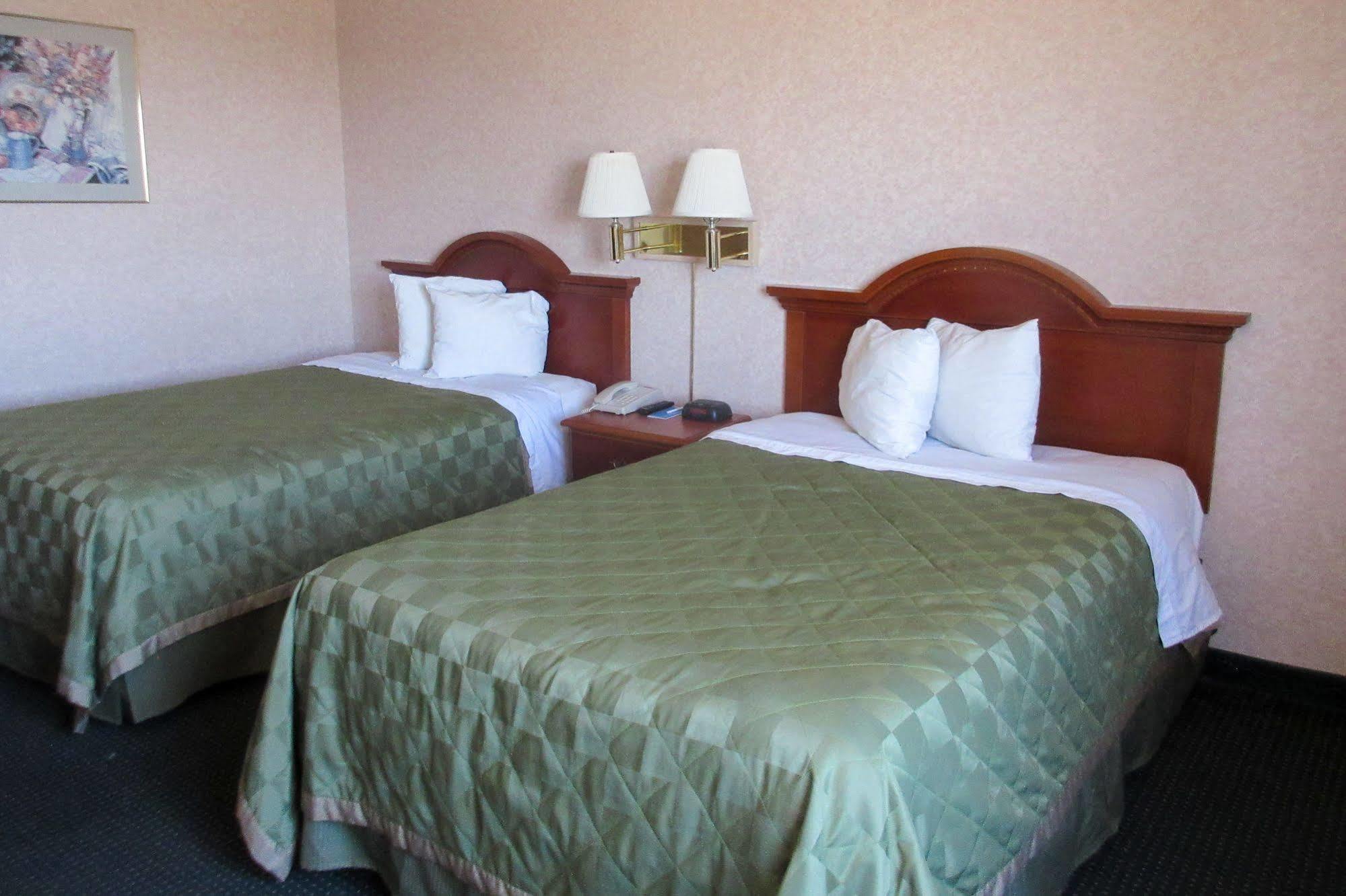 San Bernandino Inn & Suites San Bernardino Bagian luar foto
