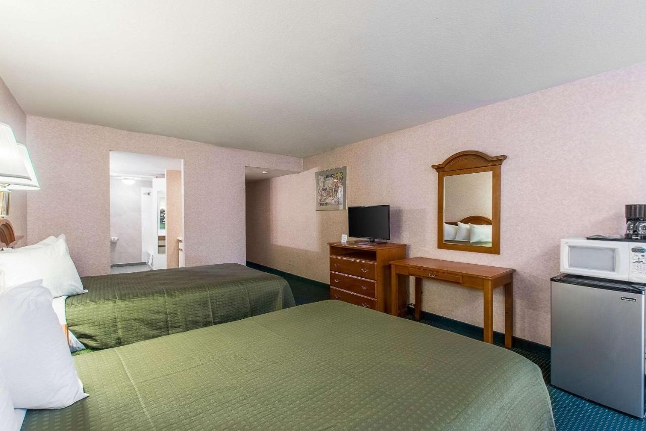 San Bernandino Inn & Suites San Bernardino Bagian luar foto