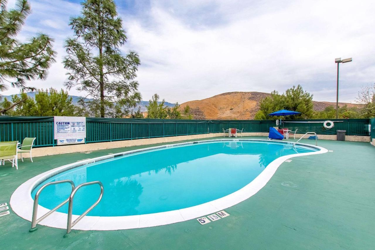 San Bernandino Inn & Suites San Bernardino Bagian luar foto