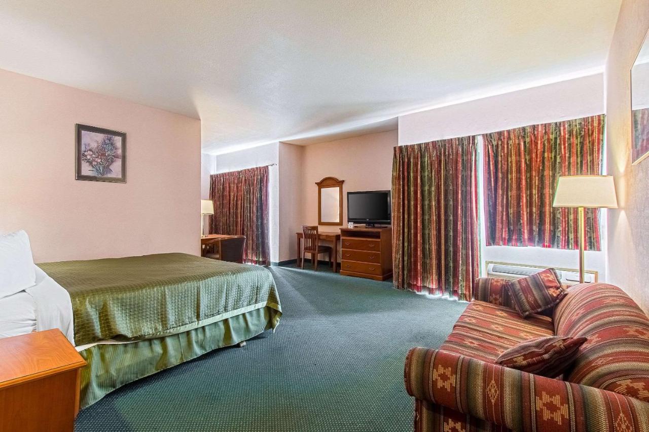 San Bernandino Inn & Suites San Bernardino Bagian luar foto