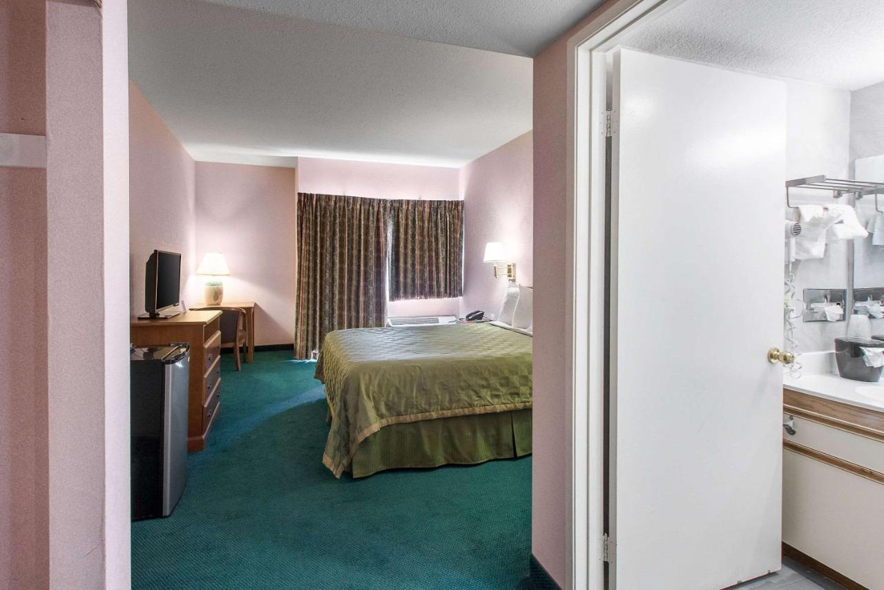 San Bernandino Inn & Suites San Bernardino Bagian luar foto
