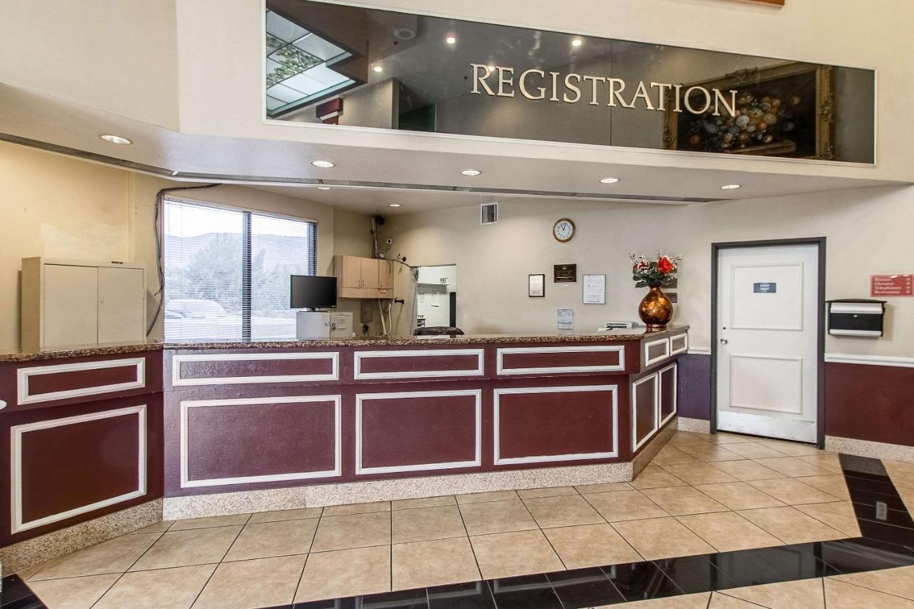 San Bernandino Inn & Suites San Bernardino Bagian luar foto