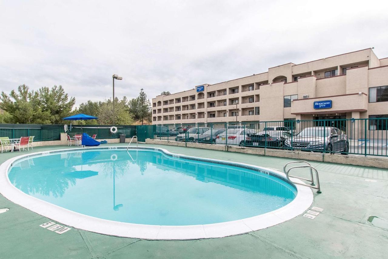 San Bernandino Inn & Suites San Bernardino Bagian luar foto